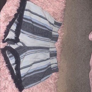 medium beachy shorts